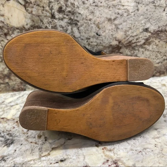 Melrose and Market • Black Suede Tie Up Wedges Size 9 - Picture 7 of 9